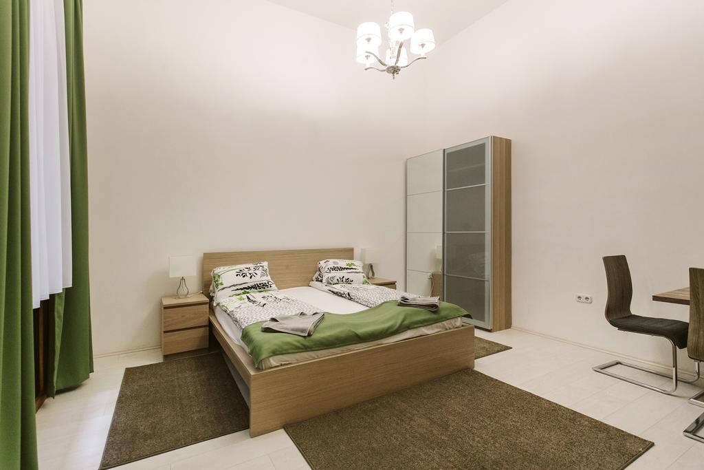 Apartamento Dnd Astoria Szentkiralyi Street *